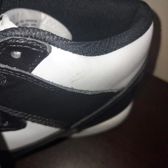 Nike Men's Dunk Hi Retro Sneakers 12.5M Lace Up Basketball Athletic Black White - Picture 14 of 16